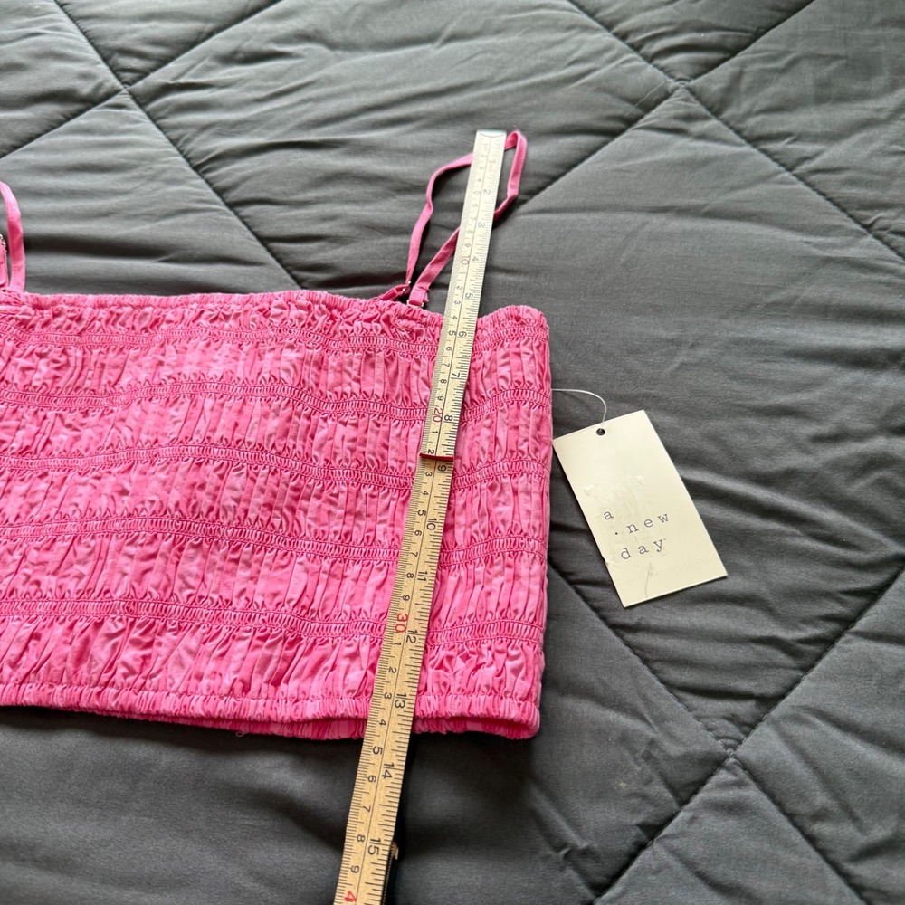 A New Day Smocked Tube Top Women Medium Pink NWT Adjustable Straps Cropped - Picture 4 of 6